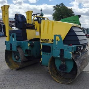 foto 2.6t/1.24m válec tandem Ammann AV26